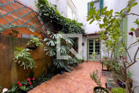 Apartamento para alugar com 149m², 2 quartos e sem vagaQuintal