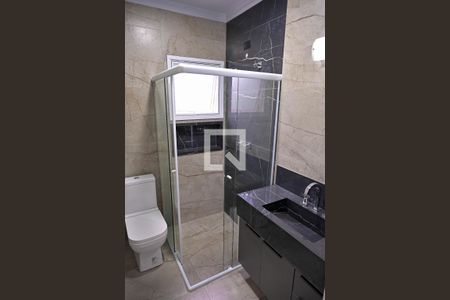 Banheiro suite de casa de condomínio para alugar com 3 quartos, 139m² em Parque Frondoso, Cotia