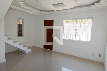 Sala de casa para alugar com 4 quartos, 250m² em Jardim Primavera, Duque de Caxias