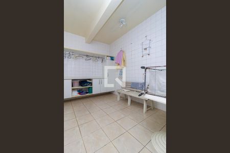 Casa para alugar com 465m², 4 quartos e 3 vagasÁrea de Serviço