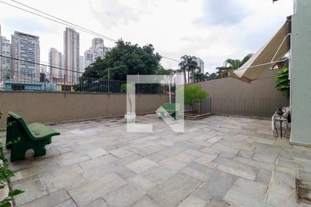Casa para alugar com 465m², 4 quartos e 3 vagasQuintal