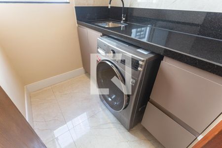 Apartamento para alugar com 110m², 3 quartos e 1 vaga Apartamento para alugar com 110m², 3 quartos e 1 vagaArmário da Área de Serviço