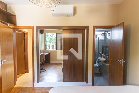 Apartamento para alugar com 110m², 3 quartos e 1 vaga Apartamento para alugar com 110m², 3 quartos e 1 vagaArmário da Suíte