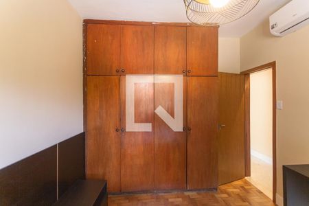 Apartamento para alugar com 110m², 3 quartos e 1 vaga Apartamento para alugar com 110m², 3 quartos e 1 vagaArmário do Quarto 2