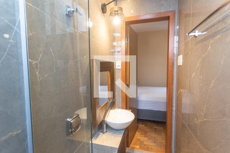 Apartamento para alugar com 110m², 3 quartos e 1 vaga Apartamento para alugar com 110m², 3 quartos e 1 vagaBanheiro da Suíte