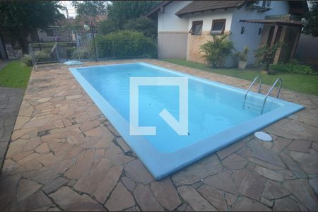 Casa à venda com 300m², 4 quartos e 2 vagasPiscina
