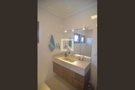 Casa à venda com 300m², 4 quartos e 2 vagasBanheiro