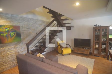 Sala de casa à venda com 4 quartos, 300m² em Igara, Canoas