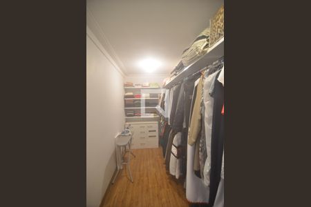 Casa à venda com 300m², 4 quartos e 2 vagasCloset