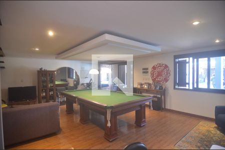 Sala de casa à venda com 4 quartos, 300m² em Igara, Canoas