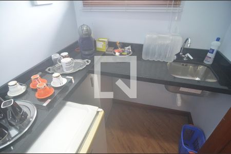 Casa à venda com 300m², 4 quartos e 2 vagasCozinha escritório