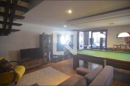 Sala de casa à venda com 4 quartos, 300m² em Igara, Canoas