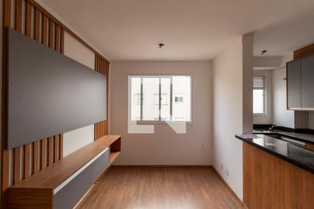 Sala  de apartamento para alugar com 2 quartos, 45m² em Vila Penteado, São Paulo