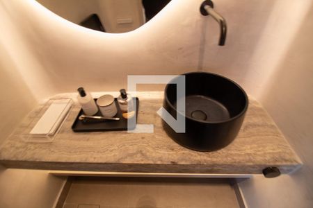 Lavabo de apartamento à venda com 2 quartos, 110m² em Brooklin Novo, São Paulo