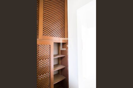 Casa à venda com 230m², 3 quartos e 3 vagas Casa à venda com 230m², 3 quartos e 3 vagasBanheiro Social