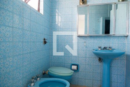 Casa à venda com 230m², 3 quartos e 3 vagas Casa à venda com 230m², 3 quartos e 3 vagasBanheiro da Suíte 1