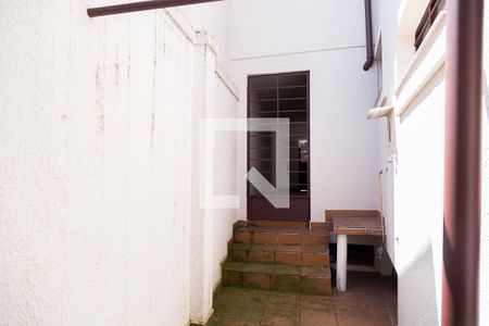 Casa à venda com 230m², 3 quartos e 3 vagas Casa à venda com 230m², 3 quartos e 3 vagasQuintal