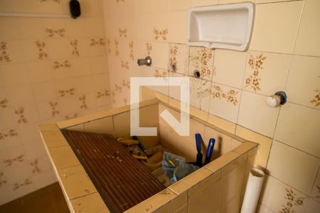 Casa à venda com 230m², 3 quartos e 3 vagas Casa à venda com 230m², 3 quartos e 3 vagasÁrea de Serviço - Tanque