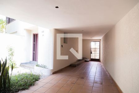 Casa à venda com 230m², 3 quartos e 3 vagas Casa à venda com 230m², 3 quartos e 3 vagasGaragem