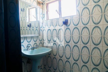 Casa à venda com 230m², 3 quartos e 3 vagas Casa à venda com 230m², 3 quartos e 3 vagasBanheiro da Suíte 2