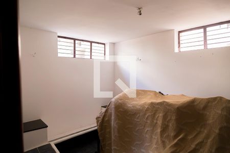 Casa à venda com 230m², 3 quartos e 3 vagas Casa à venda com 230m², 3 quartos e 3 vagasSala Subsolo