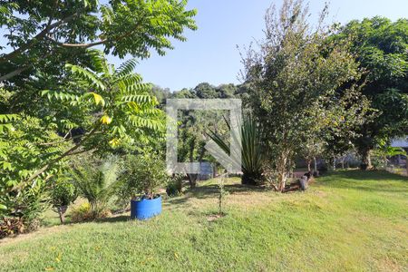 Casa à venda com 2999m², 3 quartos e 10 vagas Casa à venda com 2999m², 3 quartos e 10 vagasQuintal