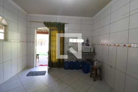Casa à venda com 2999m², 3 quartos e 10 vagas Casa à venda com 2999m², 3 quartos e 10 vagasCozinha