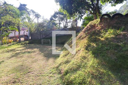 Casa à venda com 2999m², 3 quartos e 10 vagas Casa à venda com 2999m², 3 quartos e 10 vagasQuintal