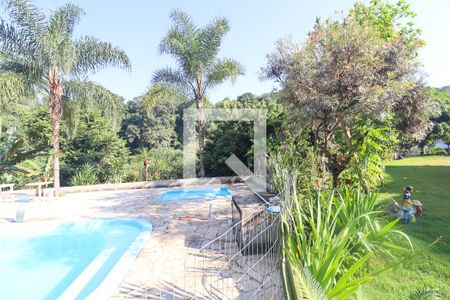 Casa à venda com 2999m², 3 quartos e 10 vagas Casa à venda com 2999m², 3 quartos e 10 vagasQuintal