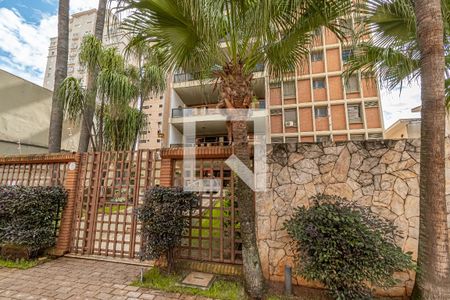 Apartamento à venda com 200m², 4 quartos e 2 vagasFachada e Portaria