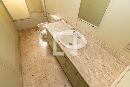 Apartamento à venda com 200m², 4 quartos e 2 vagasDetalhe Banheiro da Suíte 1
