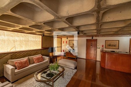 Apartamento à venda com 200m², 4 quartos e 2 vagasHall social