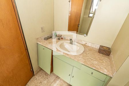 Apartamento à venda com 200m², 4 quartos e 2 vagasDetalhe Banheiro da Suíte 4