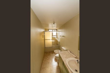 Apartamento à venda com 200m², 4 quartos e 2 vagasBanheiro da Suíte 1