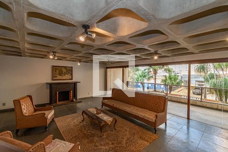 Sala de Estar de apartamento à venda com 4 quartos, 200m² em Cambuí, Campinas