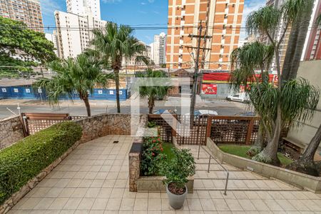 Vista Sala de Estar de apartamento à venda com 4 quartos, 200m² em Cambuí, Campinas