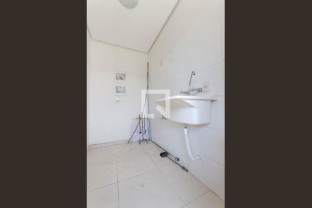 Casa de condomínio à venda com 172m², 3 quartos e 2 vagasLavanderia