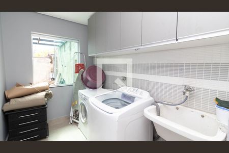 Casa à venda com 340m², 3 quartos e 3 vagasÁrea de Serviço