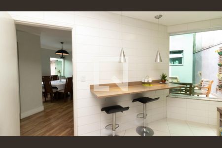 Casa à venda com 340m², 3 quartos e 3 vagasCozinha