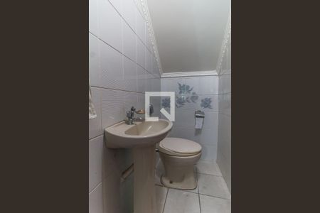 Lavabo de casa para alugar com 4 quartos, 300m² em Vila Mogilar, Mogi das Cruzes