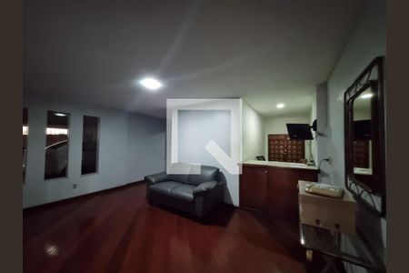 Apartamento à venda com 90m², 2 quartos e 1 vaga Apartamento à venda com 90m², 2 quartos e 1 vagaHall
