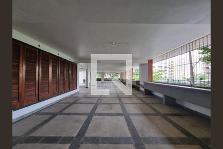 Apartamento à venda com 90m², 2 quartos e 1 vaga Apartamento à venda com 90m², 2 quartos e 1 vagaÁrea Comum - Playground