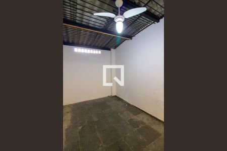 Casa à venda com 100m², 1 quarto e 1 vaga