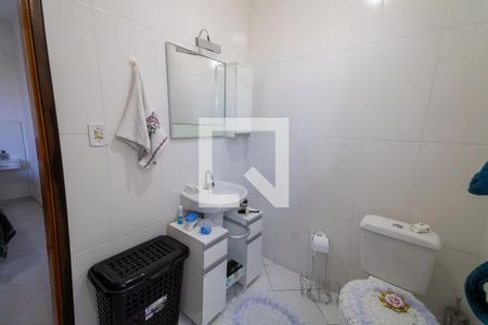 Casa à venda com 132m², 3 quartos e 2 vagasBanheiro
