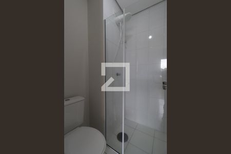 Banheiro  de kitnet/studio para alugar com 1 quarto, 22m² em Iguatemi, Ribeirão Preto