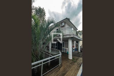 Casa para alugar com 280m², 4 quartos e 1 vagaFachada