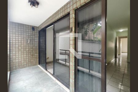 Apartamento à venda com 100m², 2 quartos e 1 vaga Apartamento à venda com 100m², 2 quartos e 1 vagaVaranda da Sala