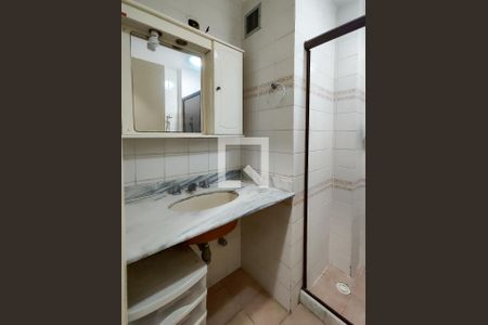 Apartamento à venda com 100m², 2 quartos e 1 vaga Apartamento à venda com 100m², 2 quartos e 1 vagaBanheiro da Suíte