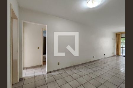 Apartamento à venda com 100m², 2 quartos e 1 vaga Apartamento à venda com 100m², 2 quartos e 1 vagaSala