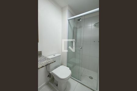 Banheiro da Suíte 1 de apartamento à venda com 3 quartos, 76m² em Jardim Tupanci, Barueri